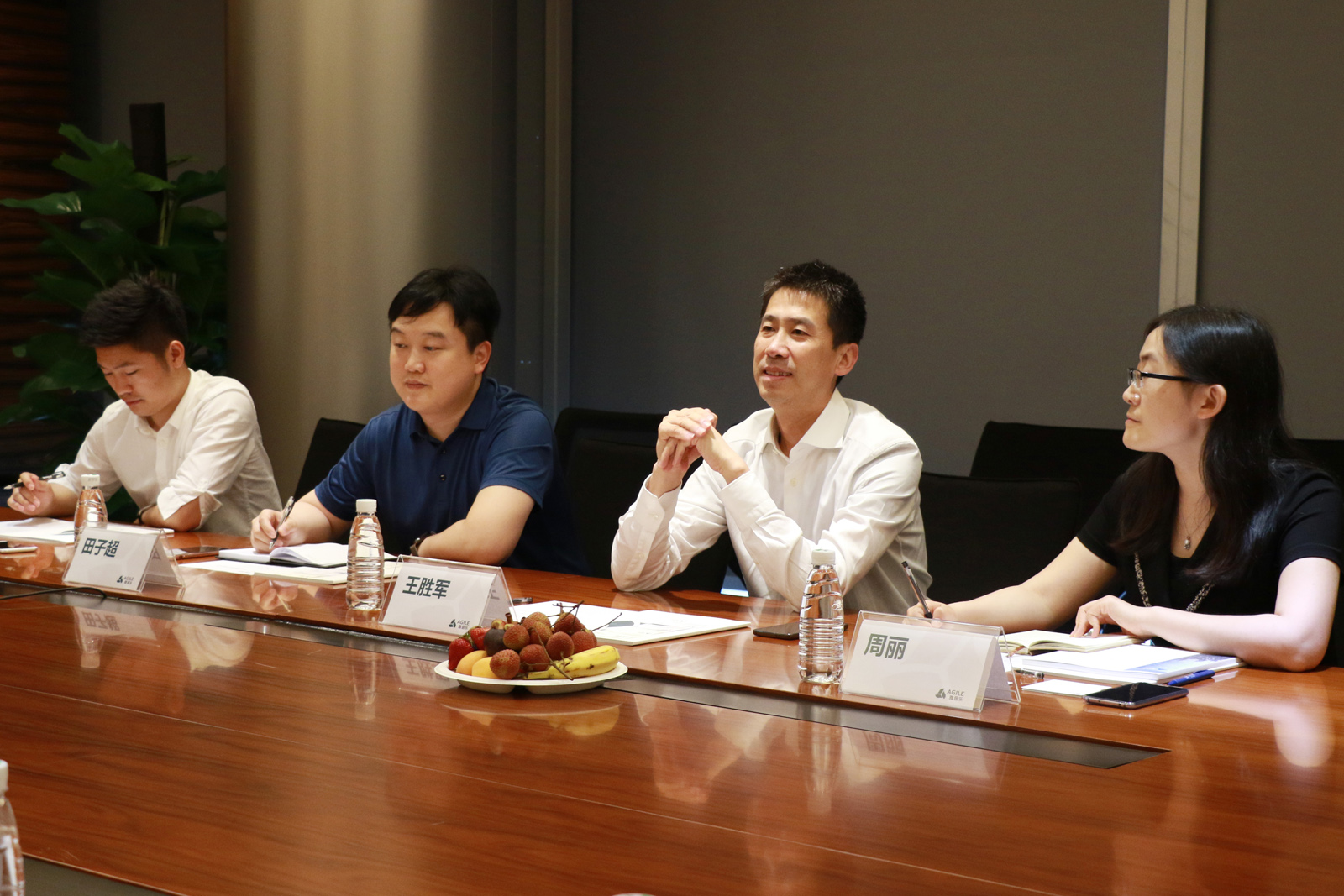 1559098274632759.jpg 中國建設(shè)報社一行在研討會上傳遞精神.jpg